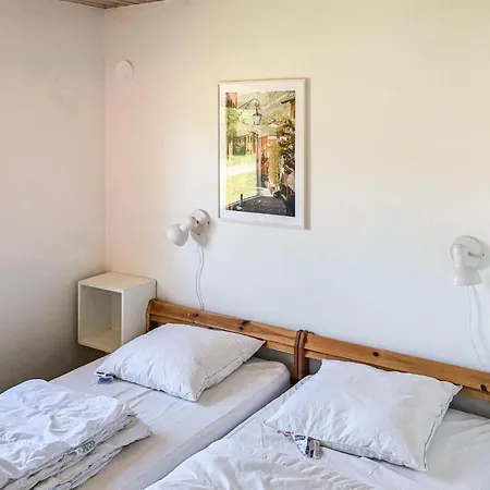 2 Bedroom In * Dannemare