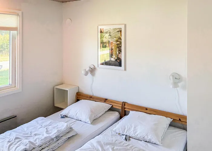 2 Bedroom In * Dannemare