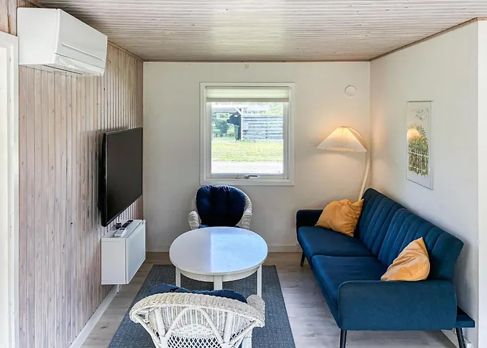 2 Bedroom In *